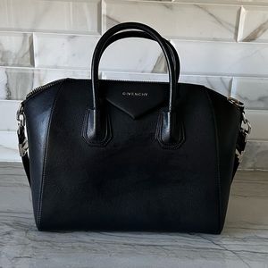 Givenchy Antigona bag size medium